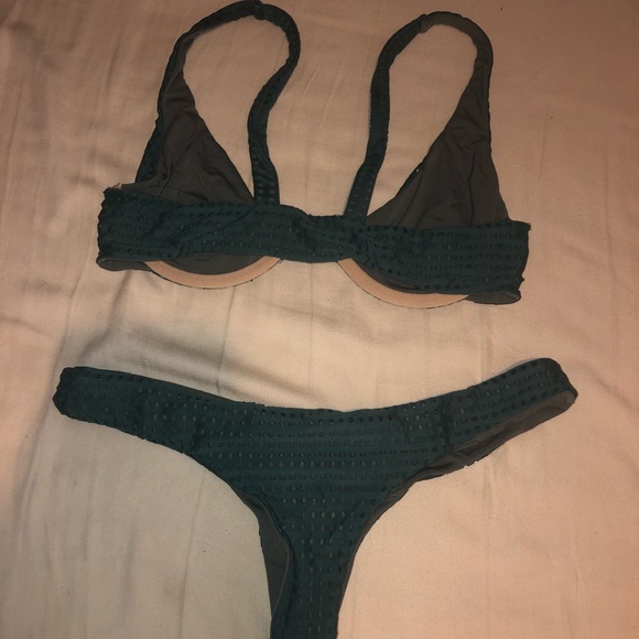 Acacia Swimwear Set - Picture 2 of 3